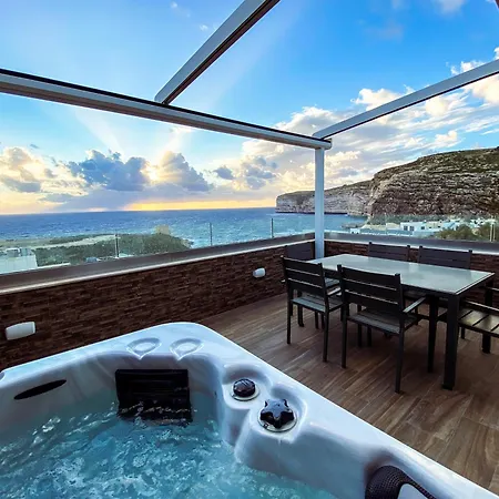 Blue Sky Apartment